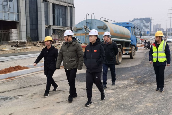 1609652181338916.jpg 南昌市政建設(shè)黨委書記徐旭洛陽(yáng)東路綜合改造工程600400P2.jpg