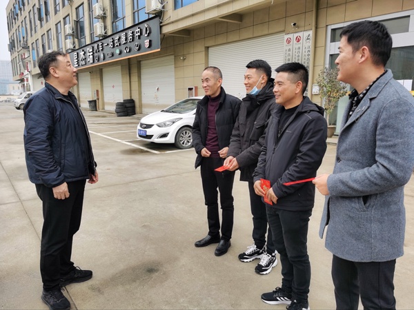 1613721079901368.jpg 南昌市政建設(shè)集團(tuán)領(lǐng)導(dǎo)春節(jié)慰問(wèn)春節(jié)值班員工6001.jpg