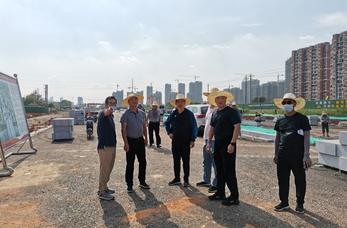 1627876263803457.jpg 南昌市政公用集團萬義輝蒞臨廣州路東延工程項目檢查指導6911.jpg