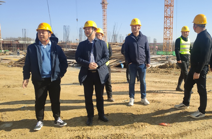 1638497894649028.jpg 付海華前往天祥安置房及秦坊棚戶區改造項目檢查指導691.jpg