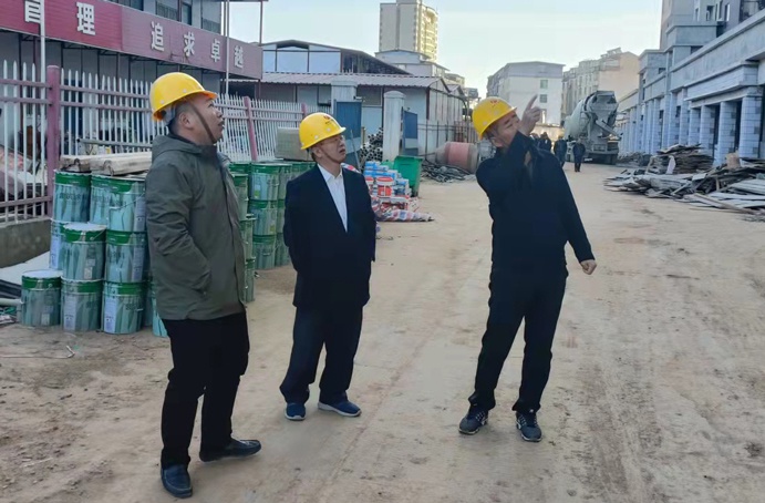 1638498793804599.jpg 肖長華前往桃花南路安置房項目督查指導安全生產691.jpg