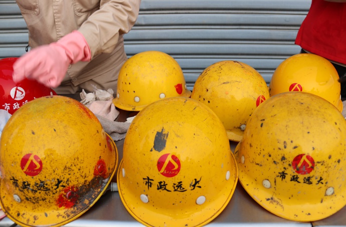 1646624268507057.jpg 南昌市政遠大團支部開展“為產線員工清洗安全帽”活動691.jpg