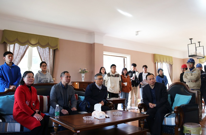 1646796450837036.jpg 南昌大學(xué)經(jīng)濟管理學(xué)院教授光臨市政遠大交流指導(dǎo)6910.jpg