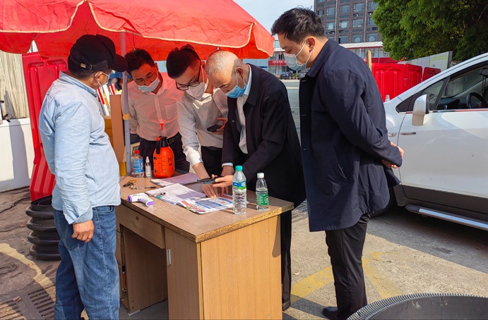 1650525524737730.jpg 張世東走訪慰問(wèn)南昌縣項(xiàng)目一線職工6911.jpg