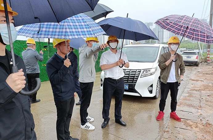 1651713026958894.jpg 南昌市政建設(shè)集團(tuán)深入項目督導(dǎo)疫情防控工作01.jpg