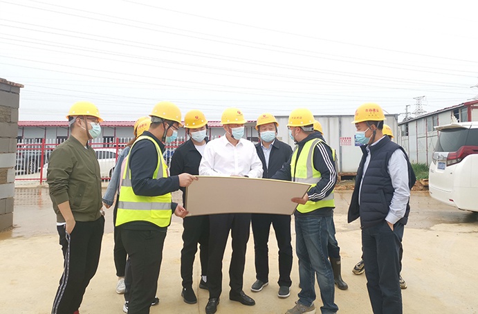 1651713698974619.jpg 徐旭帶隊深入項目督導假期疫情防控、安全生產工作,看望慰問一線職工03.jpg