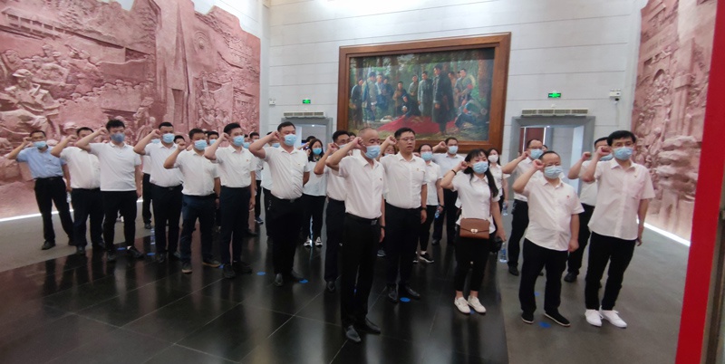 南昌市政建設集團開展“迎七一”系列活動暨不忘初心廣場啟用儀式 南昌市政建設集團開展“迎七一”系列活動暨不忘初心廣場啟用儀式