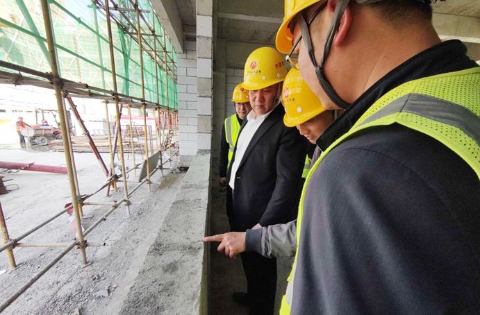 徐旭前往市政公用城三期項(xiàng)目、市政綠色建材科技產(chǎn)業(yè)園項(xiàng)目調(diào)研