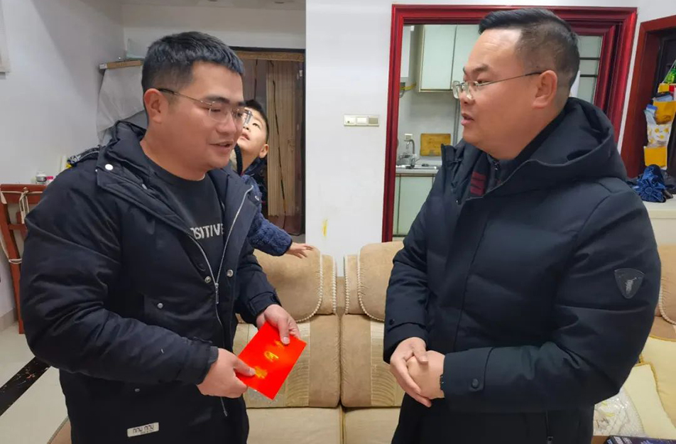 南昌市政建設集團開展2024年春節“送溫暖”走訪慰問行動 南昌市政建設集團開展2024年春節“送溫暖”走訪慰問行動