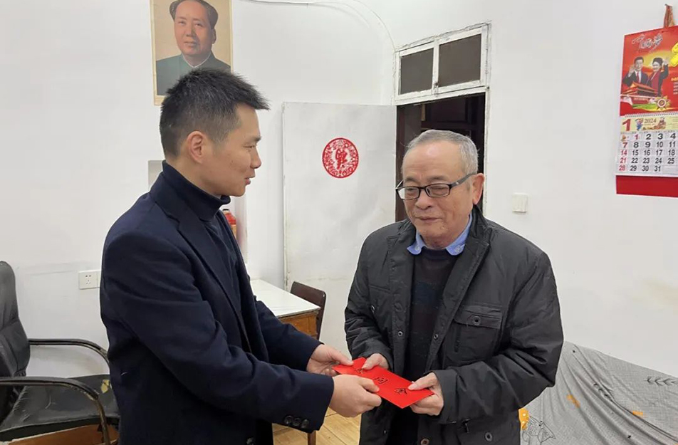 南昌市政建設集團開展2024年春節“送溫暖”走訪慰問行動 南昌市政建設集團開展2024年春節“送溫暖”走訪慰問行動