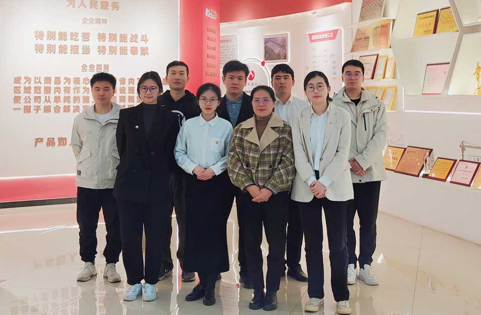 打造企業文化“先鋒隊” 打造企業文化“先鋒隊”