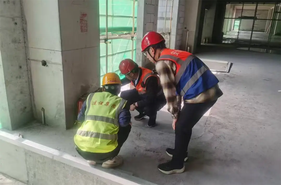 公司聯合業主監理開展節前安全大檢查 筑牢清明施工安全防線 公司聯合業主監理開展節前安全大檢查 筑牢清明施工安全防線