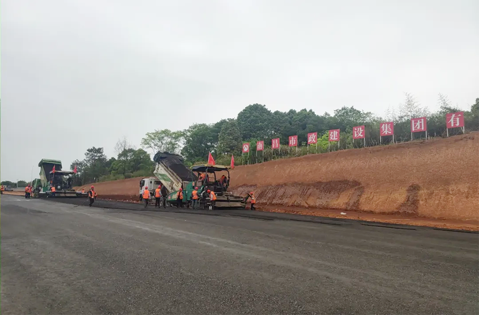 南昌云翔大道級配碎石施工啟動 | 安全質量雙控推進路面結構新階段